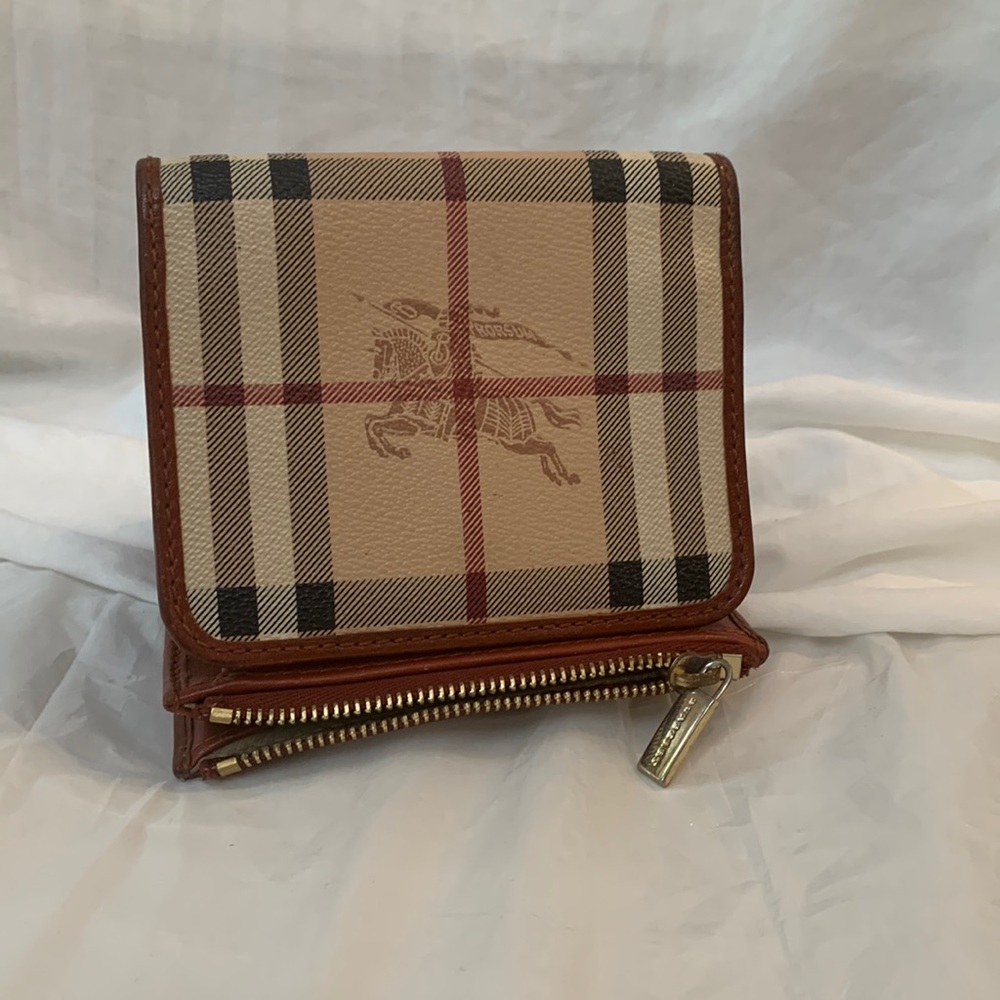 Burberry trifold women’s wallet